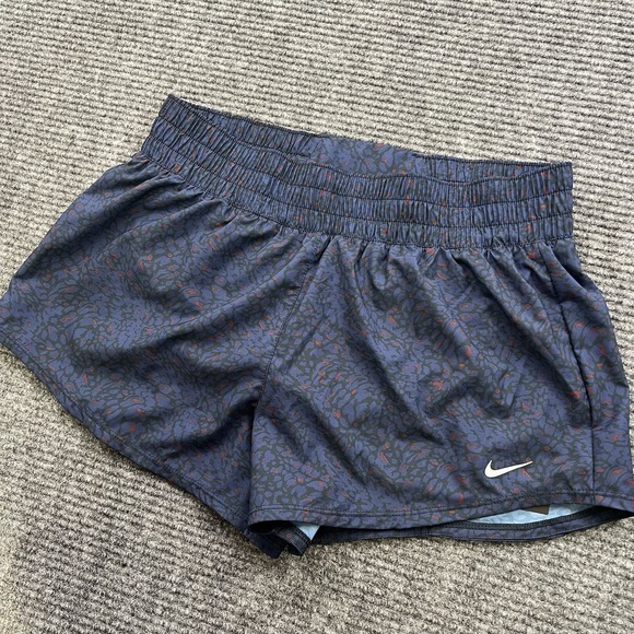 Nike Pants - Nike One‎ Womens Dri-FIT Mid-Rise 3" Lined Shorts Sz Medium Navy Blue HF4500-410